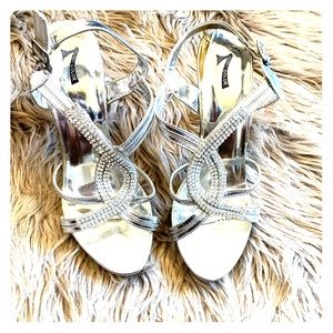 Formal shoe. Size 7.5